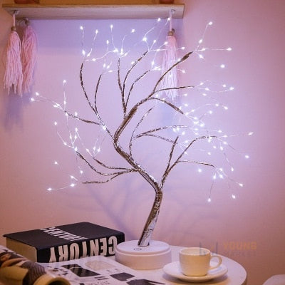 Árvore De Natal Pequena com Luz de LED Embutida 108 LEDs Branca Young Market